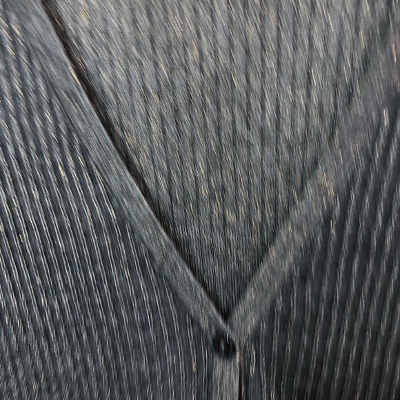 Daisy Fuentes Petites Large Gray VNeck Button Front Lightweight Cardigan Sweater - Picture 4 of 10